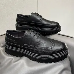 Dress Shoes Yomior 2023 Business Causal Leather High Quality Wedge Formal Loafers Platform Vintage Black Wedding Brogue