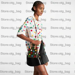 23SS X Yayoi Kusama Petit Sac Plat Bag M81867 Designer Women Mini Handväskor Multicolor X YK Målade prickar Totes Empreinte Double Handle Organ Shoulder Påsar Purse.