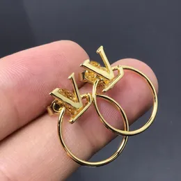 2023 European and American simple hoop designer earrings. 18k gold-plated logo classic hoop luxury earrings designer for women. wedding party aretes designer jewelry,