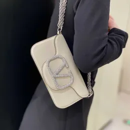 Outdoor Bag Luxurys Handbag Light Bag Letter Valentino Nujia Shoulder Chain Large with Magnetic Buckle Diamond Luxury Crystal Mini Oblique GYZM