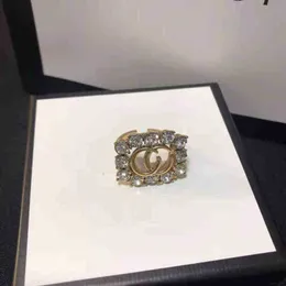 70% di sconto designer gioielli braccialetto collana ottone famiglia vivente flash diamante nero medievale versatile antico decorazione a mano alla moda anello femminile