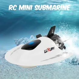 Elettrico / RC Barche 2.4G Mini RC Sottomarino Giocattolo 3314 Radio impermeabile Modello di motoscafo Telecomando portatile Simulazione Barca Regali Giocattoli Per ragazzo 230601