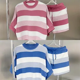 2023 Summer Women New Senior Sense Sense Projektanci Kobiet Striped Tshirts Casual Shorts Dwuczęściowy zestaw S-L W40L#