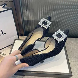 Sandaler Nya kvinnors mode Rhinestone Square Buckle Bridesmaid Spike High Heels Shoes Point Toe Pumpar High Heels Dress Shoes J230601