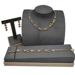 60% OFF Off Designer Jewelry Bracelet Bolace Ring Bracelet Petal Doubles Feminino Red Versão alta Brincos Mulheres