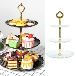 Dekorativa plattor europeiska tre -tårta rack bröllopsfest dessert bord godis frukt tallrik självservice display hem matsal dekoration bricka 230531