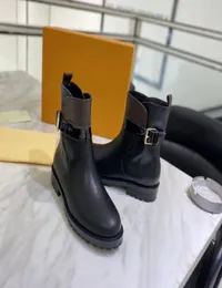 Novos sapatos de grife de moda feminina 039s fivela inferior de couro real preto com botas nuas luxo show de rua caixa de tamanho grande 356432894