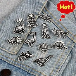 Spilla con scheletro di animale Spilla con teschio di dinosauro Cartoon Cool Punk Badge Zaino Spille per cappelli in denim Gioielli di moda Regalo per gli amici