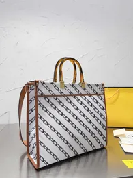 サンシャイントートバッグ美しくクールなハンドバッググラディエントロゴデザインレターヘビ皮の手縫いスレッドデザイナーバッグ