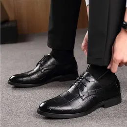 Fashion Slip On Men Designer Dress Shoes Men Oxfords Fashion Business Dress Men Shoes 2023 Classic Leather Men'S Suits Shoes