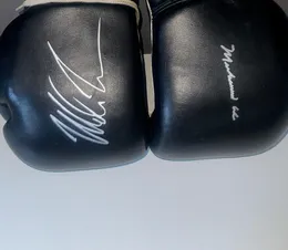 Luva de memorabilia colecionável autografada e assinada Tyson ali