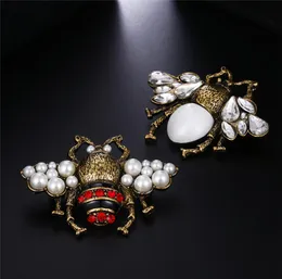 Honeybee Brooch Crystal Diamond Bee Pins Luxury designer Brooches Zinc Alloy Rhinestone Fashion Women Insect Sweater Pins4853618