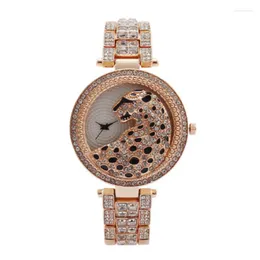 Armbandsur Luxury Diamond Women's Watch Fashion Matchande personlighet Leopard Mönster Handklocka Kvinnlig armband kvarts armbandsur