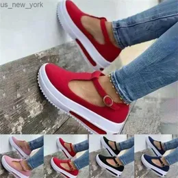 Sandały damskie Vintage Buty klinowe Kobiety Pasek klamra grube dolne płaskie sandały platformowe Stado żeńskie buty Summer 2021 L230518