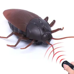 전기 RC 동물 RC 최고 적외선 원격 제어 시뮬레이션 가짜 바퀴벌레 어린이 장난감 휴일 선물 230601