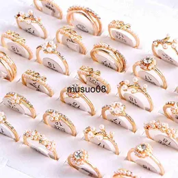 Bant halkaları 10pcs/lot moda kalp Aşk Mikro inişli renkli kristal parmak yüzüğü takı kadınlar için Mix Style Style Düğün Nişan Partisi Hediyesi J230602