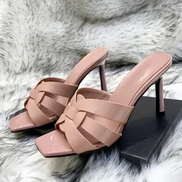 Zapatillas de cuero con tacones altos y punta cuadrada con una superficie brillante, comodidad clásica, sandalias de moda, diseñador de lujo, nuevos zapatos de verano para mujer, tallas 35-43 + caja.