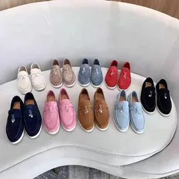 Summer Luxury Designers flat Dress shoe Walk Charms suede loafers shoes Moccasins Naked color hermee Genuine leather men casual slip on flats women