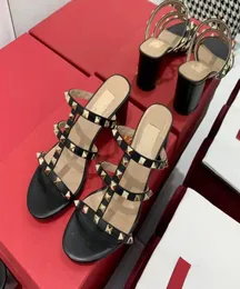 Slippers Designer Shoes Slipper Sandals Summer Woman Heel 6Cm Luxury Wedding Brand 6Cm Square Heel Rivets V Dust Bag5486266
