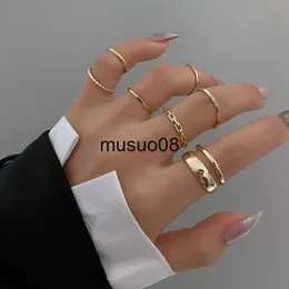 Band Rings Lats 7pcs أزياء حلقات المجوهرات مجموعة الساخنة بيع المعادن جوفاء جولة الافتتاح خاتم الإصبع للنساء للفتاة هدايا حفل الزفاف J230602