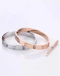 Love Bracelet Designer Bracelets Luxury Jewelry Women Bangle Fashion Accessories Titanium Steel Cuff Chain Designer Letter Screw5655710