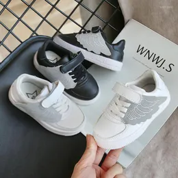 Sapatos esportivos outono/primavera crianças tênis de bebê para meninos meninas esportes casuais com asas crianças antiderrapante fundo macio