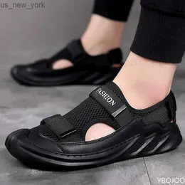 Sandaler mäns stora storlek mjuk ensam 2022 sommar nya tofflor baotou andningsbara strandskor utomhus casual skor chaussure homme l230518