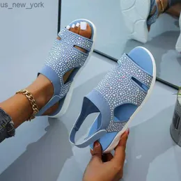 2023 NOWOŚĆ SANDALAIS MUJERES Summer Kobiety Flats Crystal Elaste Sandals Otwarte palce plażowe Buty obuwiowe L230518