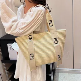 Bolsas de praia de grife de luxo CH Brand The Tote Straw Bag Feminina Férias de verão Viagens de verão Bolsas de praia Clutch Crossbody Moda Bolsa de praia Totes Bolsas 2 cores Tendência