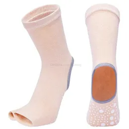 Breathable women Girls Open 5 Toe Socks Non Slip five Finger Running Ankle Sox wholesale gym dance trampoline sock Fitnss Yoga Pilates exercise Peep Toes stocking