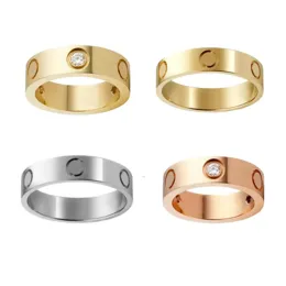 2023 New Love Ring Luxury Jewelry 여성을위한 미디 링 티타늄 스틸 합금 금도 공도 패션 액세서리는 절대 알레르기 가게가 아닙니다.