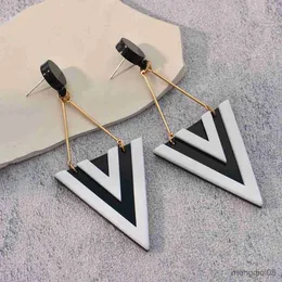 Charm Black White Triangle Drop örhängen Kvinnor Geometrisk örhänge VIINTAGE Långt för direkt R230603