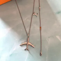 Дизайнерское ожерелье самолета Алфавит 925 Серебряное подвесное ожерелье Короткая версия роскошных украшений для женщин
