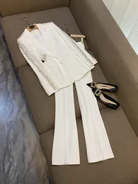 2023 Autunno Nero / Bianco Strass Pantaloni a due pezzi Set Manica lunga con risvolto e risvolto Blazer con perline Top Pantaloni a gamba larga Pantaloni Tute Set O3L011803