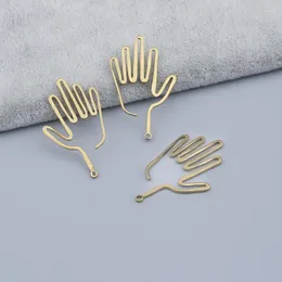 펜던트 목걸이 10pcs/lot raw brass personality hollow out filigree hand gesture marm 펜던트 패션 귀걸이 발견.