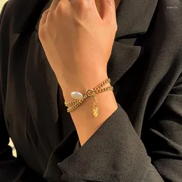 Braccialetti di collegamento Bracciale con ciondolo intagliato a catena incrociata semplice Gioielli di perle d'imitazione a forma di metallo femminile