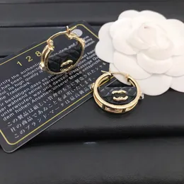 Nuovi orecchini a cerchio di design Charm Donna Gioielli placcati in oro Design classico Orecchini a borsa di marca per regalo d'amore da donna Orecchini coppia placcati oro 18 carati