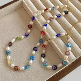 Kedjor bohemiska halv pärlpärlor halsband och armband set tusensköna färgade plast choker flickor barock smycken pulsera