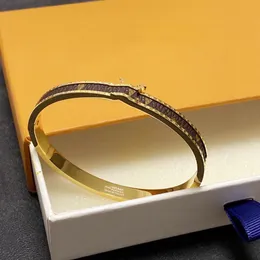 Estilo da moda pulseiras femininas pulseira pulseira de punho cadeia designer carta de couro jóias banhado a cristal aço inoxidável casamento amantes 2600
