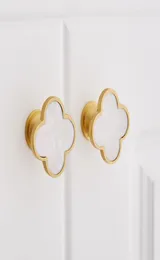 Decorative Clovers Brass Kitchen Cabinet Knobs and Pulls White Nature Shell Drawer Dresser Pulls Gold Cupboard Wardrobe Door Knob 6206447