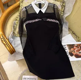 2023 Primavera/Estate Abito da donna sexy Prospettiva Gonna in rete Nero Slim Fit Strass Risvolto piccolo