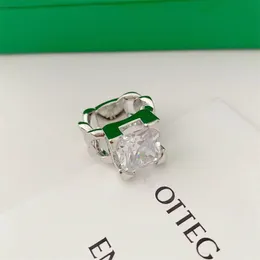 Trend słynny marka Bottega Pierścień projektant przesadzony szklany kwadrat duży srebrny pierścień łańcucha dla kobiet luksusowe biżuterię goth boho