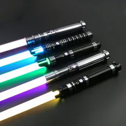 LEDライトスティックRGBメタルライトセーバーレーザーソードトイセイバーEspada Brinquedos Saber de Luz Juguetes Kpop Lightstick Zabawki Oyuncak 230605