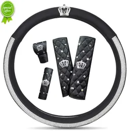 Nowa wysokiej jakości skórzana okładka kierownicy z Bling Crystal Rhinestone Crown Auto Accessories Zestaw dla 15 -calowych kobiet mężczyzn