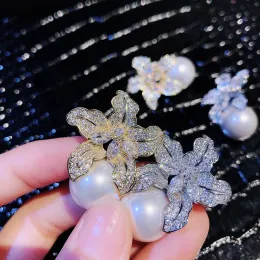 Luxe Designer Classic Chic Earring Fashion Sparkle Flower Stud Oorbellen voor Vrouwen Diamond Zirconia Pearl Collection Sieraden
