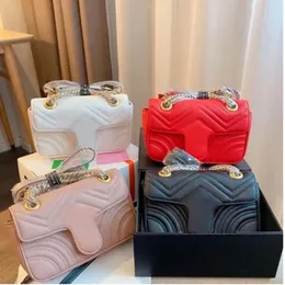 Şaşırtıcı 2023 Luxurys Designers çanta omuz çantası kanat çanta el çantası messenger kadınlar moda mini marmont çanta baskılı zincirler çapraz debriyaj çanta cüzdan