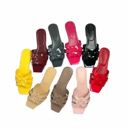 designer Tribute Mules In Patent Leather women smooth Sandals beach slippers Intertwining Starps falt shoes Square Toe flip flops Slides Slip-on Sandal Slipper
