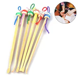 Trimmers 5/10Pcs Portable Cute Mini Doll Earpicks Wood Bamboo Ear Picks Wax Remover Cleaner Tool Health Care Ear Care New