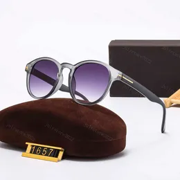 Designer Adumbral Sunglasses for Man Woman P Sun Glasses UV 400 Beach Fashion Luxury Summer Goggles for Mens Womens Letter Full Frame 7 Color Option