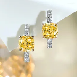 Brincos elegantes e luxuosos, diamante amarelo artificial, prata 925 incrustado com alto teor de carbono, design pequeno e versátil